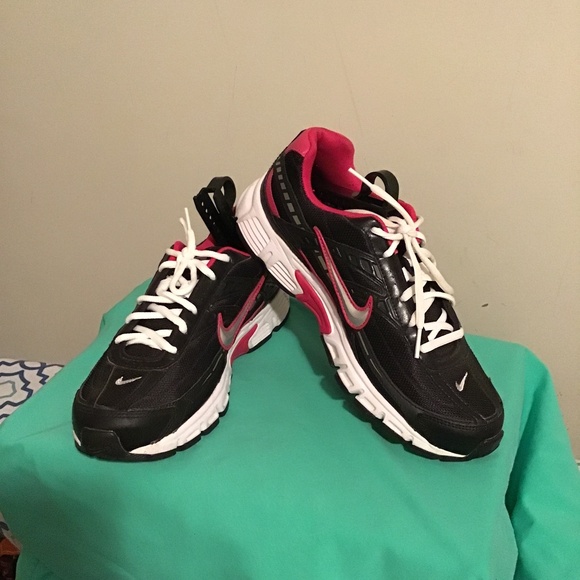 😎Nike’s size 9.5, new condition, runners, see photos, pre-owned, clean - Picture 1 of 6